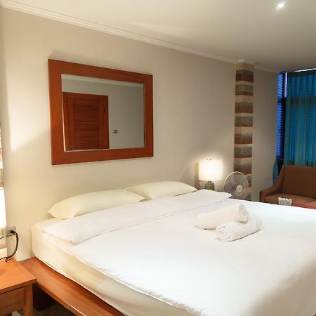 Avenue Beach Hotel Csomtien-part Kültér fotó