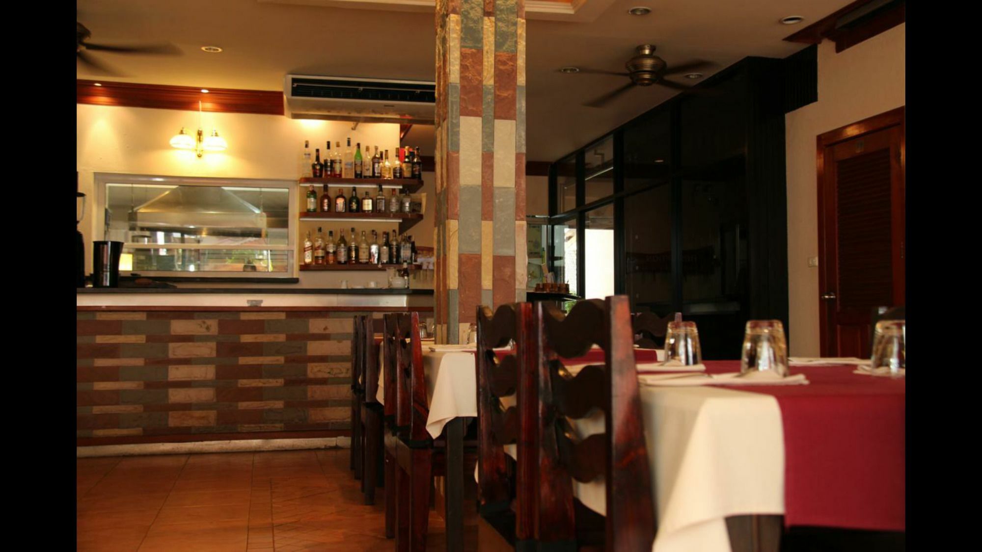 Avenue Beach Hotel Csomtien-part Kültér fotó