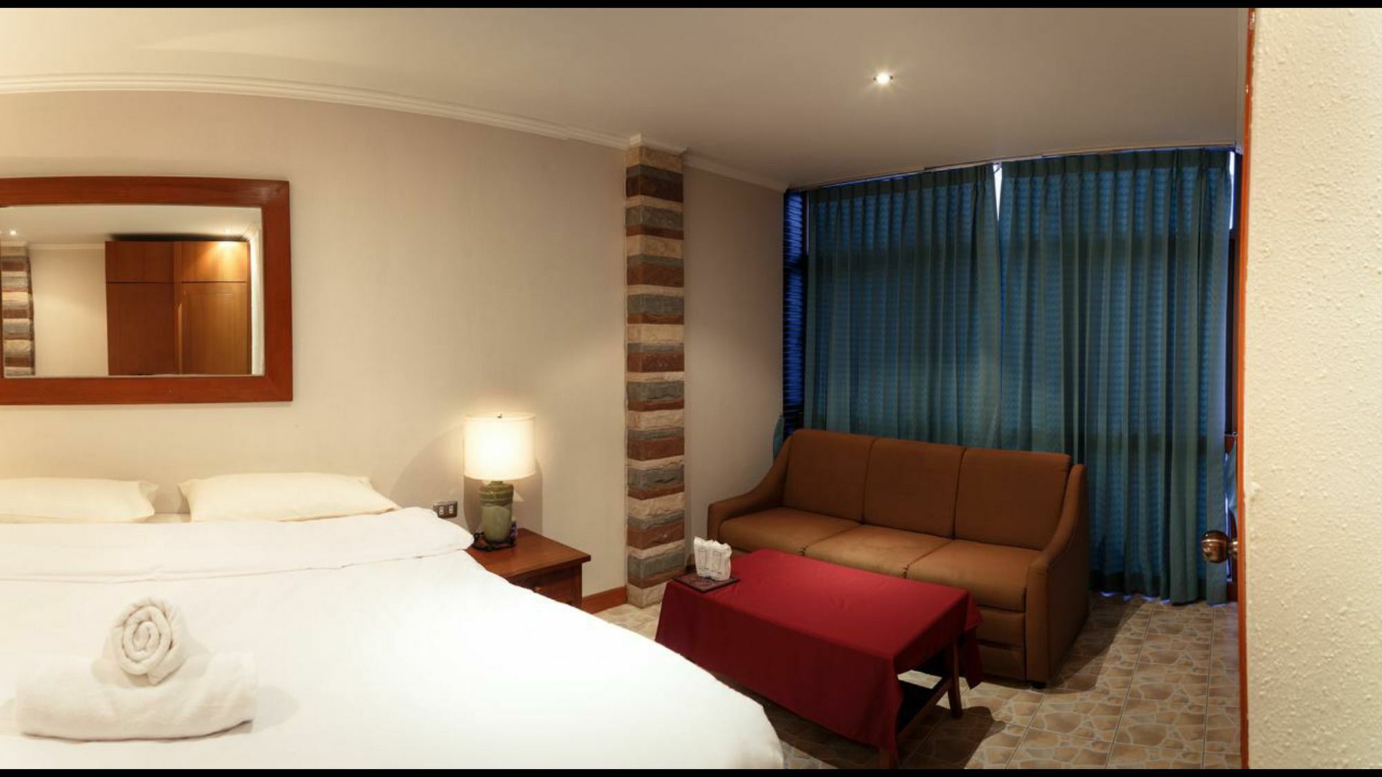 Avenue Beach Hotel Csomtien-part Kültér fotó
