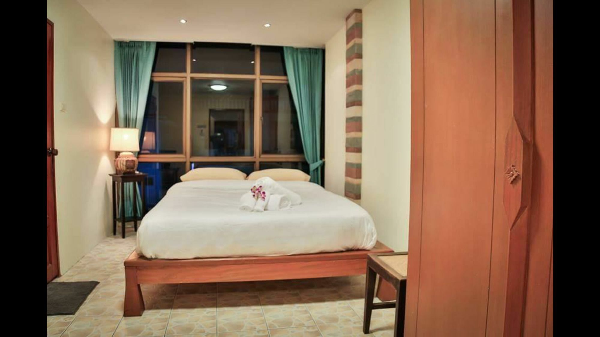 Avenue Beach Hotel Csomtien-part Kültér fotó
